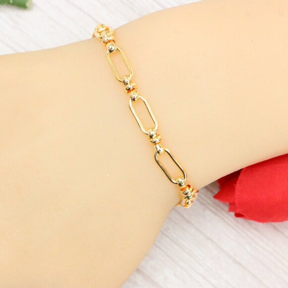 "Trendy Handmade Bracelet – A Thoughtful Gift for Girls & Women | UNVRC1581 - Picture 5 of 10